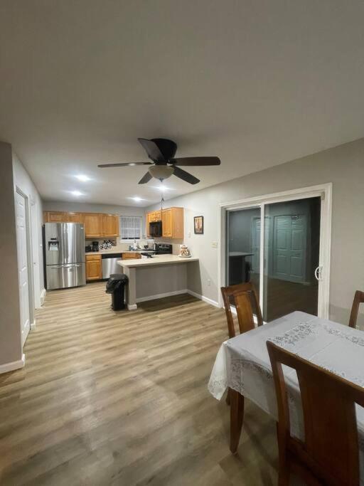 Villa Quiet Private House W Hot Tub/Fire Pit/Games Blakeslee Exterior foto